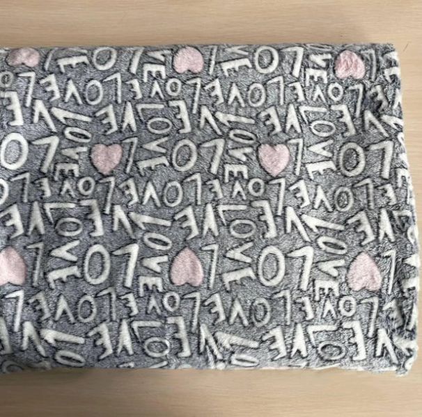 Плед-покривало з мікрофібри День-Ніч з светонакопителем "Love на сірому" OT-1782952249 фото